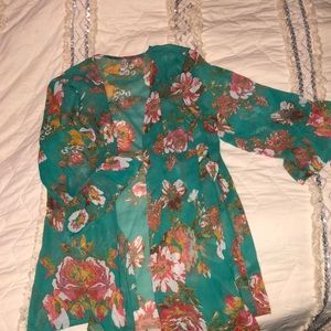 NWOT Floral kimono